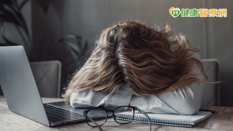 2572fc119c0dbf77775b13fad2ea8c38 l