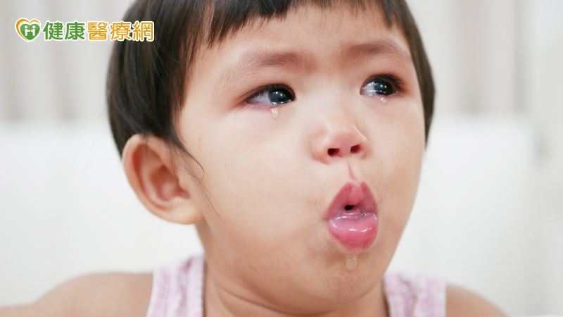 孩子不只有感冒才會久咳流鼻涕！醫提醒：慢性鼻竇炎勿輕忽