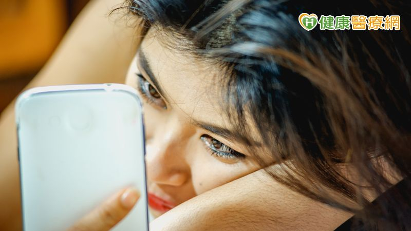 12da3db853f0c750f9254e806d09ef90 l