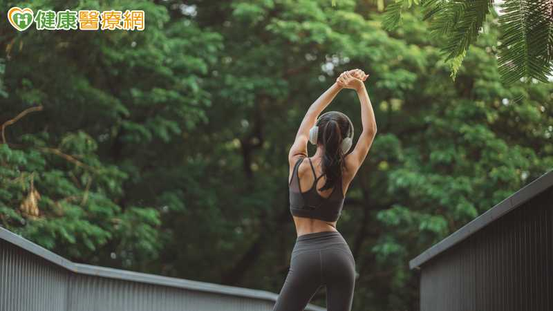 專家表示，女性若擔心體內維生素D不足，可透過日照、飲食與生活習慣等方式評估補充來源。