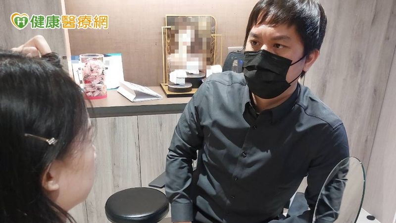 蘇聖傑院長說明，臉部老化是多層次結構崩解的過程，涵蓋骨骼、脂肪、筋膜與皮膚。音波療程可作用於筋膜層，建立穩定自然的拉提效果。