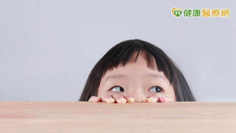 每5人就有1人社交焦慮！兒盟：學童拒學失眠比例飆　E人也難逃