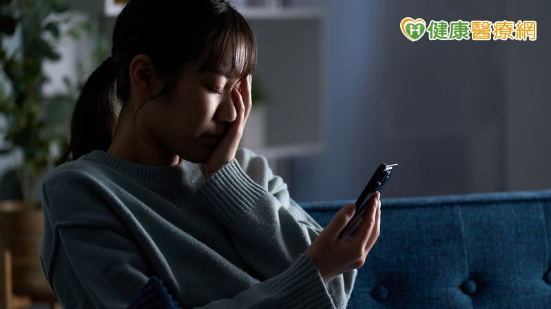 「追網紅學育兒」可能反成媽媽焦慮來源　專家揭內容同質化影響