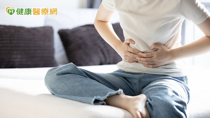 女性下腹痛勿輕忽！骨盆腔發炎恐影響生育　性伴侶也要同步治療