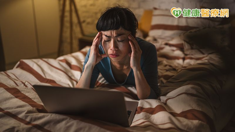 研究顯示，晚睡型族群心血管健康評分落入較差區間的機率比中間型高出約79%，罹患心臟病或中風的風險也增加約16%。