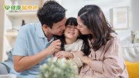 如何幫助焦慮的孩子？專家分享給父母的實用策略