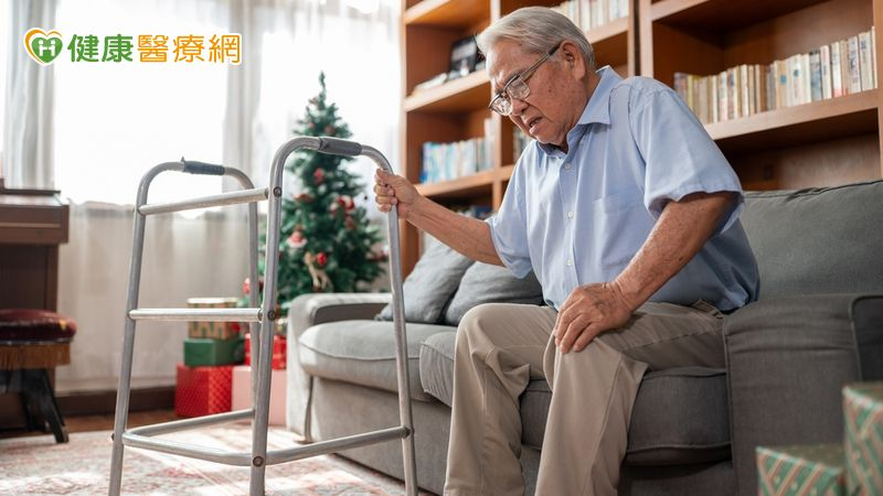 中風後手腳灼熱痛是怎麼了？醫師解析常見4大慢性疼痛與治療