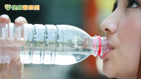 吹冷氣易陷慢性缺水危機？「補水三原則」教你聰明喝水