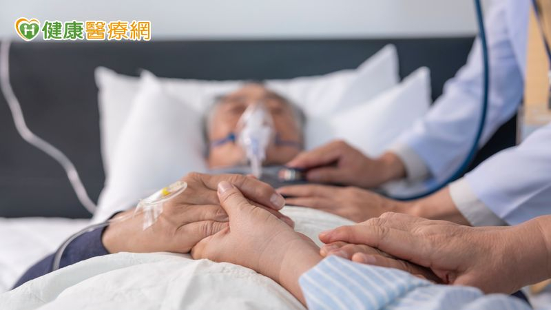 親人生命倒數時刻怎麼陪伴?安寧醫師給家屬4個建議 親人生命倒數時刻怎麼陪伴?安寧醫師給家屬4個建議
