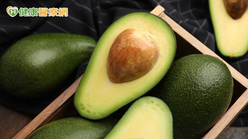每天1顆酪梨吃半年！研究觀察LDL粒子下降　估心臟病風險降4%