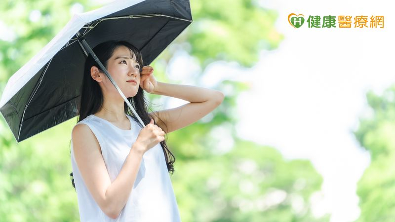夏天皮膚越來越差？中醫揭原因不只是「太熱」　大量爆汗為何不見得好？