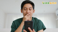 交友軟體讓人患得患失？擔心自己擇偶標準太高或太低？心理師教如何應對