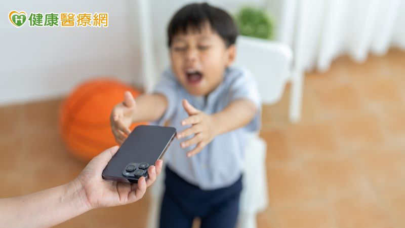一開學就沒收手機！親子衝突拉警報　這三招協助3C戒斷