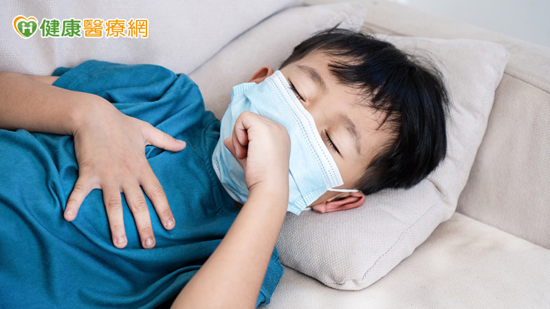 肺像爛蘋果！7歲童緊急動刀撿回一命　醫提醒「這些警訊」別拖