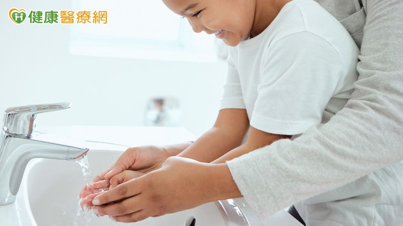 腸病毒單週破萬人次就醫！疾管署示警「6大重症前兆」快送醫