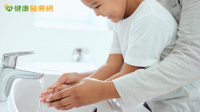 腸病毒單週破萬人次就醫！疾管署示警「6大重症前兆」快送醫