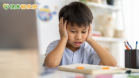 孩子偷拿同學文具又矢口否認？醫揭「說謊背後心理」教3步驟處理