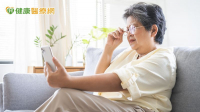 年長者「多社交」與失智症預防有關！跟AI聊天有幫助嗎？醫解答