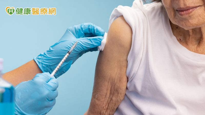 10月疫苗開打懶人包！流感、新冠誰能免費打？2階段時間、對象一次看