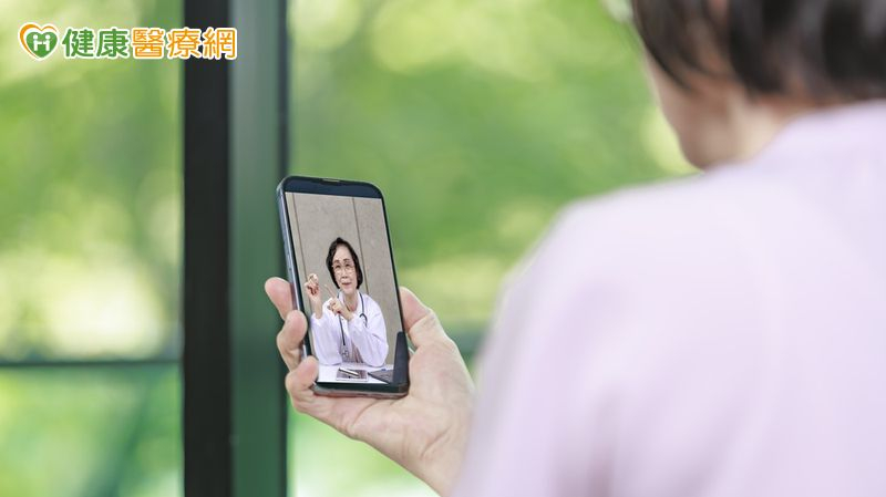 不用大老遠跑醫院！「遠距會診」就能獲專科評估　串起社區與醫院照護