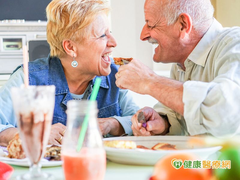 爺奶不要只吃菜　老人家每天要吃多少蛋白質？